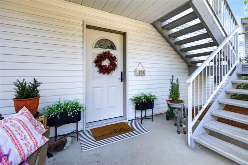 #104-220 Back Rd, Courtenay, BC 