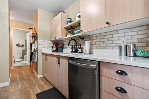 #104-220 Back Rd, Courtenay, BC 