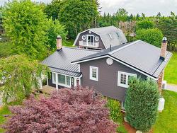143 Sunrise Drive Georges River, NS B1Y 3B6