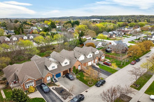 83 Morrison Crescent, Grimsby, ON 