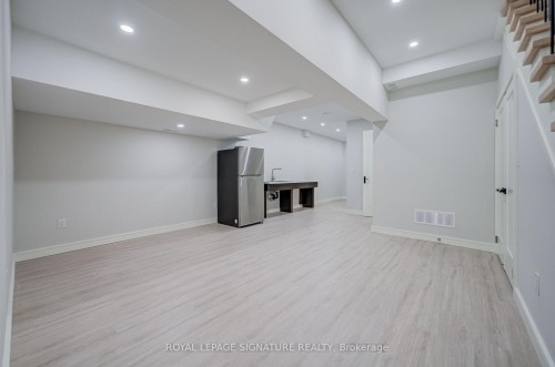 876 Atwater Avenue, Mississauga, ON 