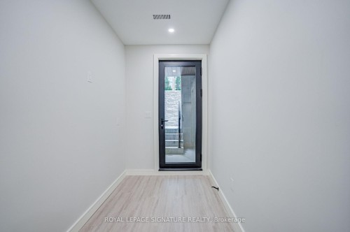 876 Atwater Avenue, Mississauga, ON 