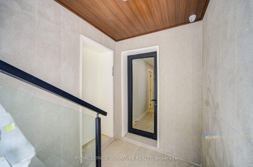 876 Atwater Avenue, Mississauga, ON 
