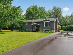 453 Acadie Shediac, NB E4P 1C4