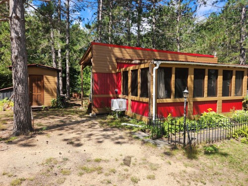 Façade - 102 Ch. Hart, Val-Des-Bois, QC 