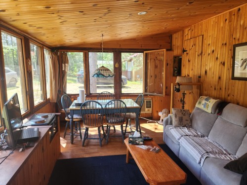 Véranda - 102 Ch. Hart, Val-Des-Bois, QC 