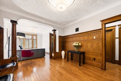 921 Boul. St-Joseph E.  Montréal (Le Plateau-Mont-Royal), QC H2J 1K7
