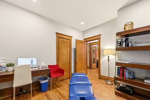 Bureau - 921 Boul. St-Joseph E., Montréal (Le Plateau-Mont-Royal), QC 