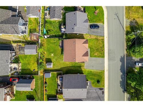 32 Comerfords Road, Conception Bay South, NL 