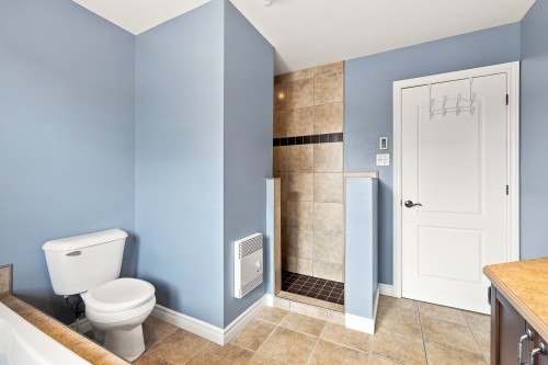 Salle de bains - 85 Rue Plamondon, Saint-Pie, QC 