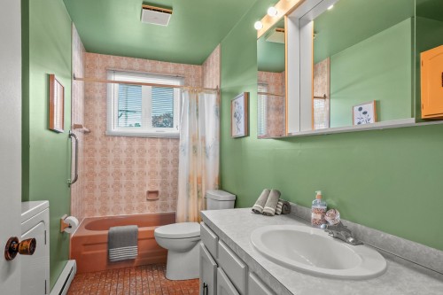 Salle de bains - 226 Rue Latour, Repentigny (Repentigny), QC 