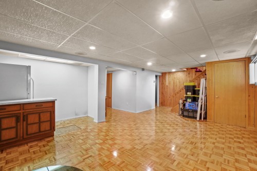 Salle familiale - 226 Rue Latour, Repentigny (Repentigny), QC 