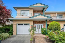 #13-2235 Harbour Rd  Sidney, BC V8L 2P7