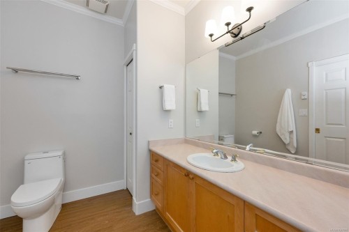 #13-2235 Harbour Rd, Sidney, BC 