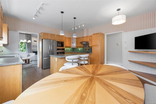 #13-2235 Harbour Rd, Sidney, BC 