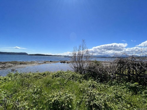 212 Captain Morgans Blvd, Protection Island, BC 