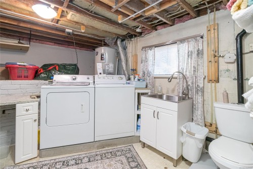 610 Kent Rd, Saanich, BC 