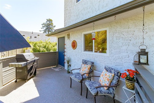 610 Kent Rd, Saanich, BC 