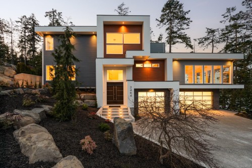 2464 Tryon Rd, North Saanich, BC 