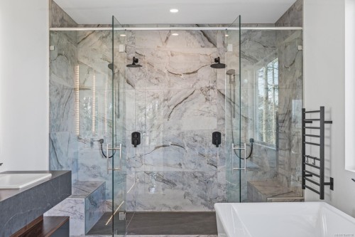 2464 Tryon Rd, North Saanich, BC 
