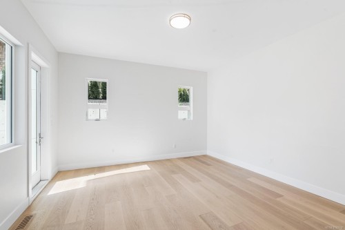 2464 Tryon Rd, North Saanich, BC 