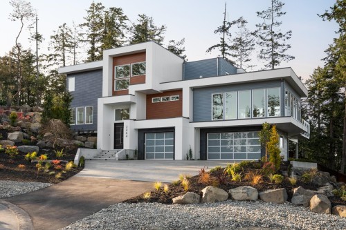 2464 Tryon Rd, North Saanich, BC 
