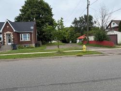 113 Amelia Street W Thunder Bay, ON P7E 4A1