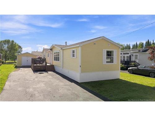 7 Stewart St, Fredericton, NB 