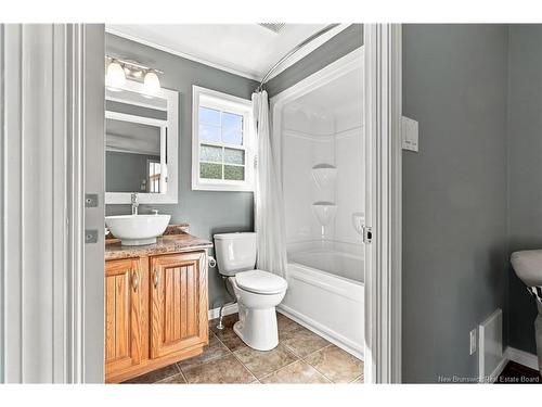 7 Stewart St, Fredericton, NB 