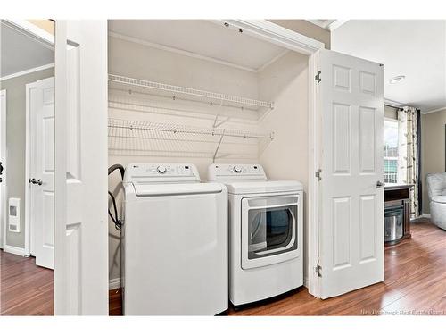 7 Stewart St, Fredericton, NB 
