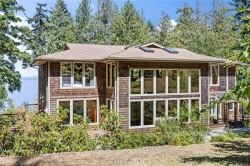 2185 Widgeon Rd  Qualicum Beach, BC V9K 1Y8