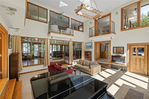2185 Widgeon Rd, Qualicum Beach, BC 