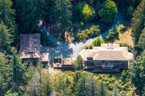 2185 Widgeon Rd, Qualicum Beach, BC 
