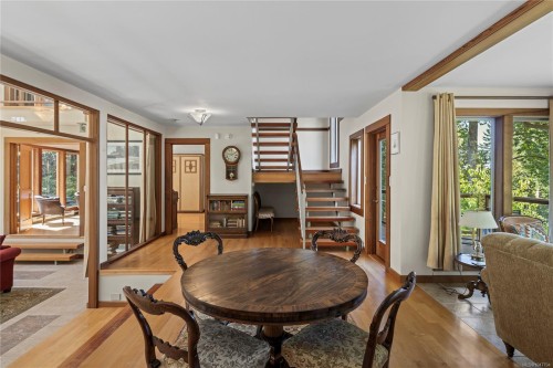 2185 Widgeon Rd, Qualicum Beach, BC 