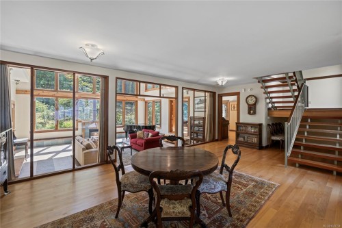 2185 Widgeon Rd, Qualicum Beach, BC 