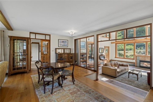 2185 Widgeon Rd, Qualicum Beach, BC 