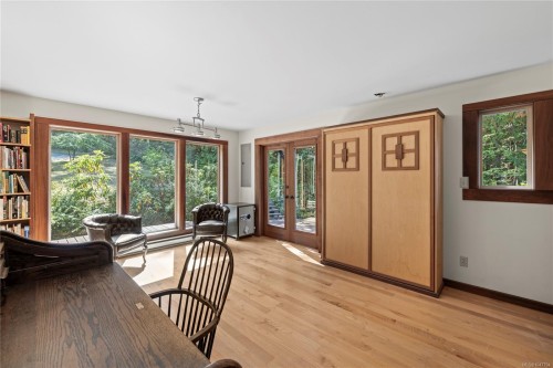 2185 Widgeon Rd, Qualicum Beach, BC 