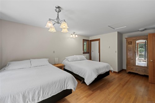 2185 Widgeon Rd, Qualicum Beach, BC 