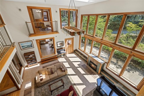 2185 Widgeon Rd, Qualicum Beach, BC 