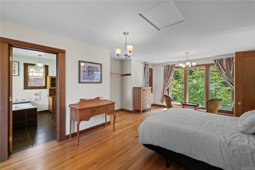 2185 Widgeon Rd, Qualicum Beach, BC 