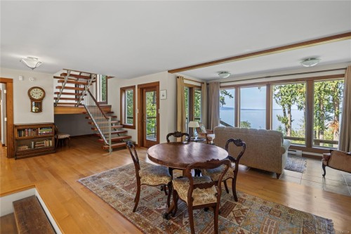 2185 Widgeon Rd, Qualicum Beach, BC 