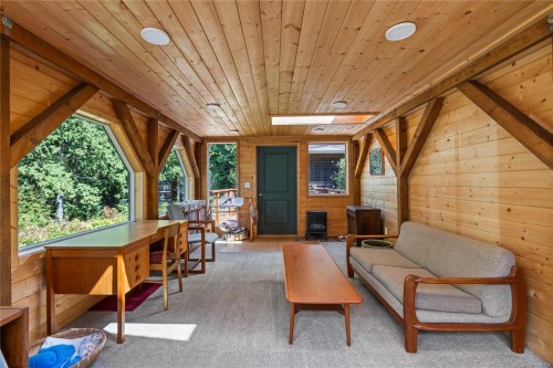 2185 Widgeon Rd, Qualicum Beach, BC 