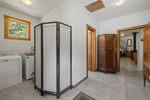 2185 Widgeon Rd, Qualicum Beach, BC 