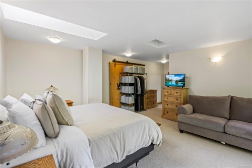 2185 Widgeon Rd, Qualicum Beach, BC 