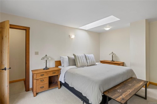 2185 Widgeon Rd, Qualicum Beach, BC 