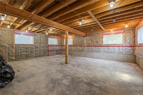 2185 Widgeon Rd, Qualicum Beach, BC 