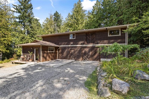 2185 Widgeon Rd, Qualicum Beach, BC 