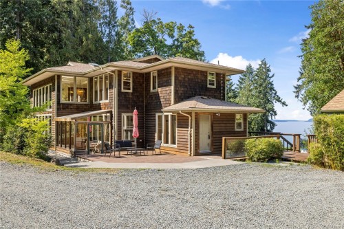 2185 Widgeon Rd, Qualicum Beach, BC 