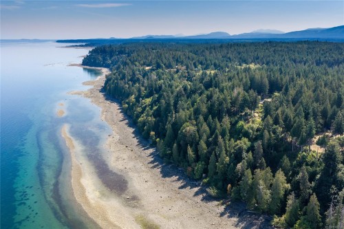 2185 Widgeon Rd, Qualicum Beach, BC 