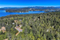 7355 Thornton Hts Sooke, BC V9Z 1L8